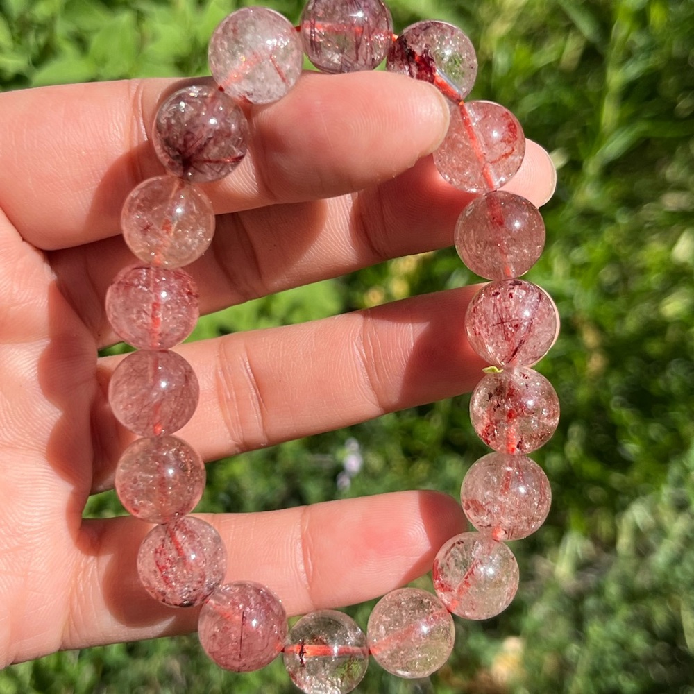 12mmstrechable redrutilated‎ quartz bracelet